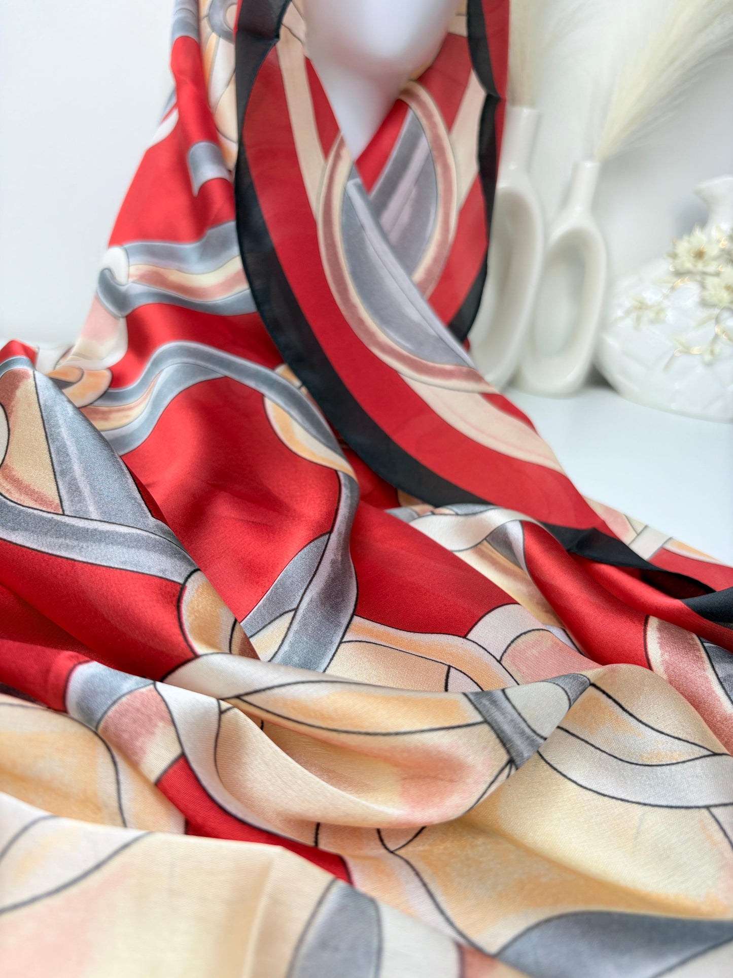 Luxurious Silk Scarf – Elegant and Lightweight Hijab