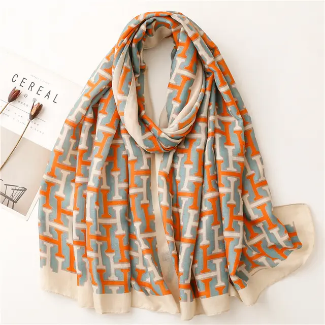 Classic Viscose Scarf – Flowy, Soft, and Elegant