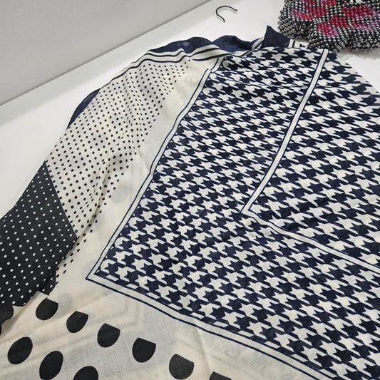 Breathable Viscose Shawl for All-Day Comfort