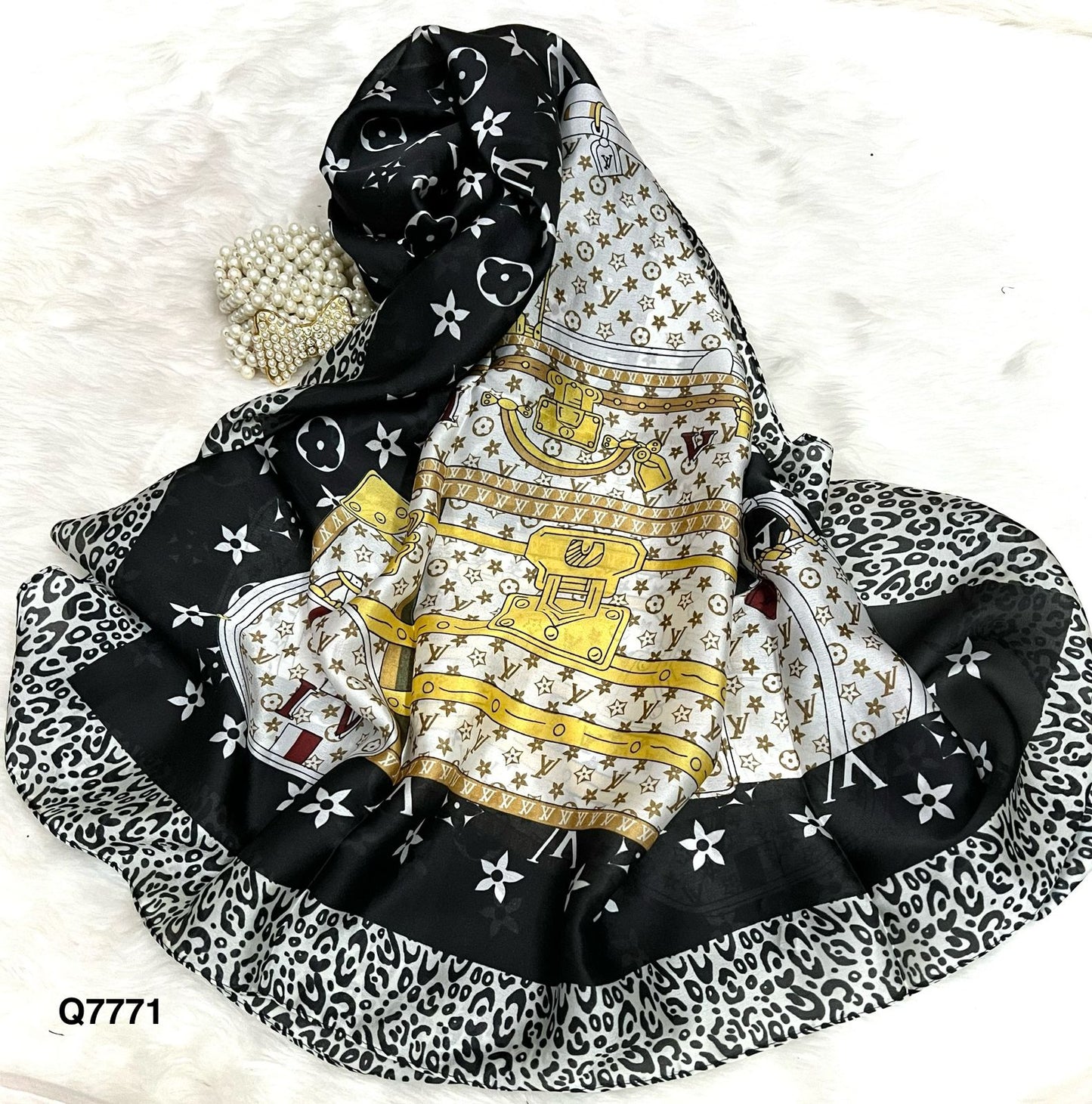 Premium Silk Shawl – Soft Touch and Natural Shine