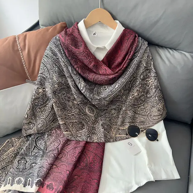 Classic Viscose Scarf – Flowy, Soft, and Elegant