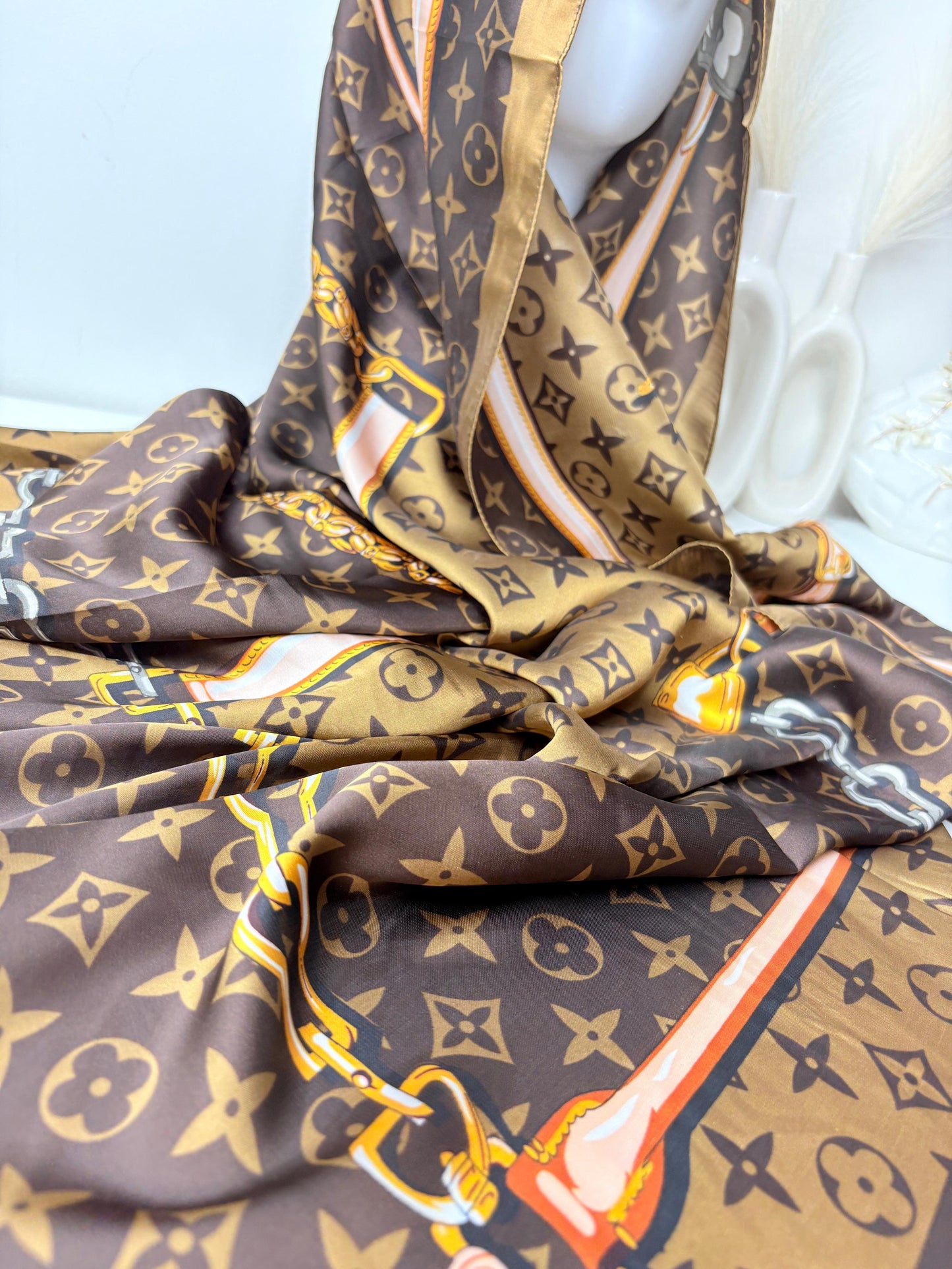 Luxurious Silk Scarf – Elegant and Lightweight Hijab