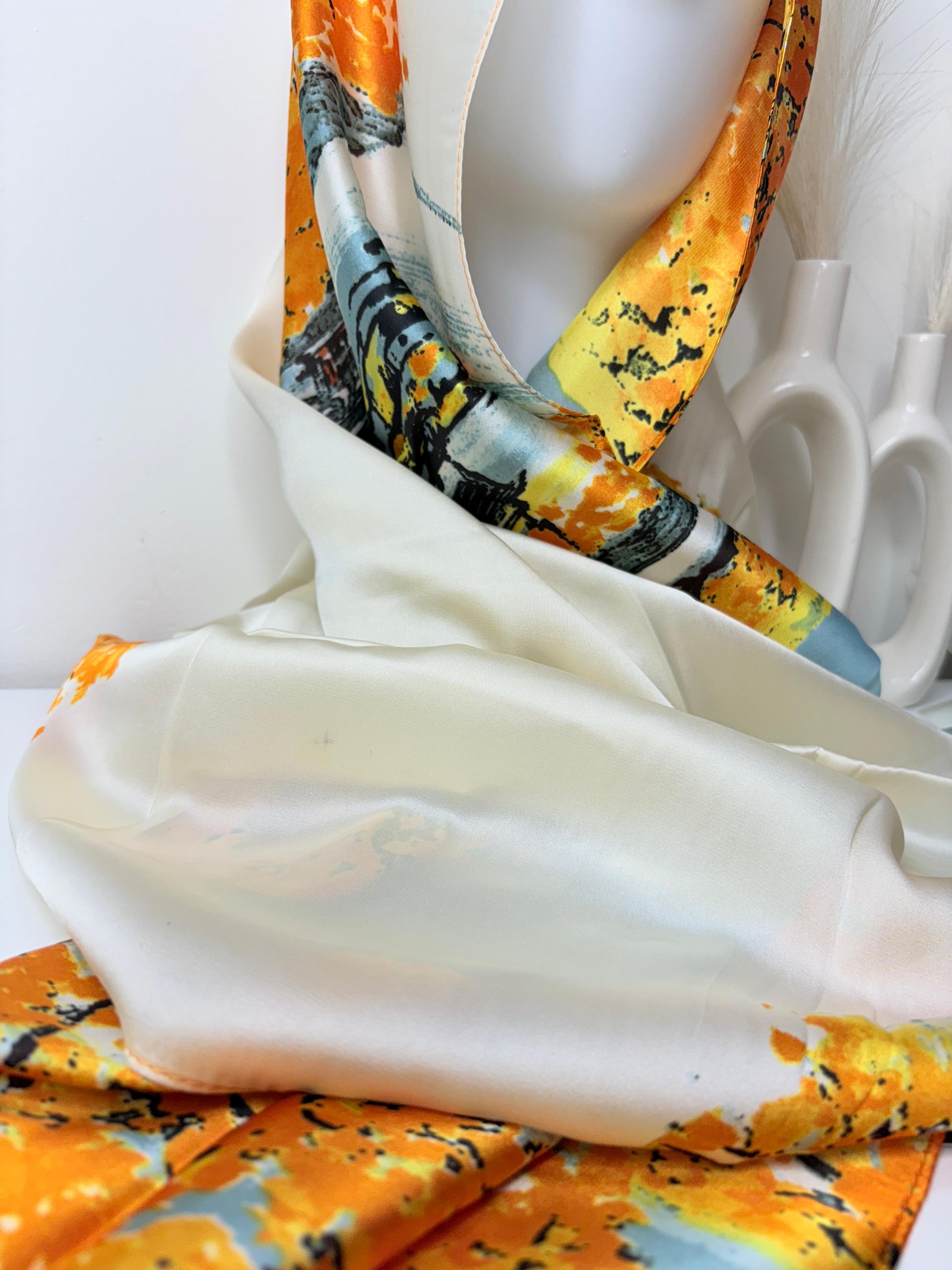 Luxurious Silk Scarf – Elegant and Lightweight Hijab